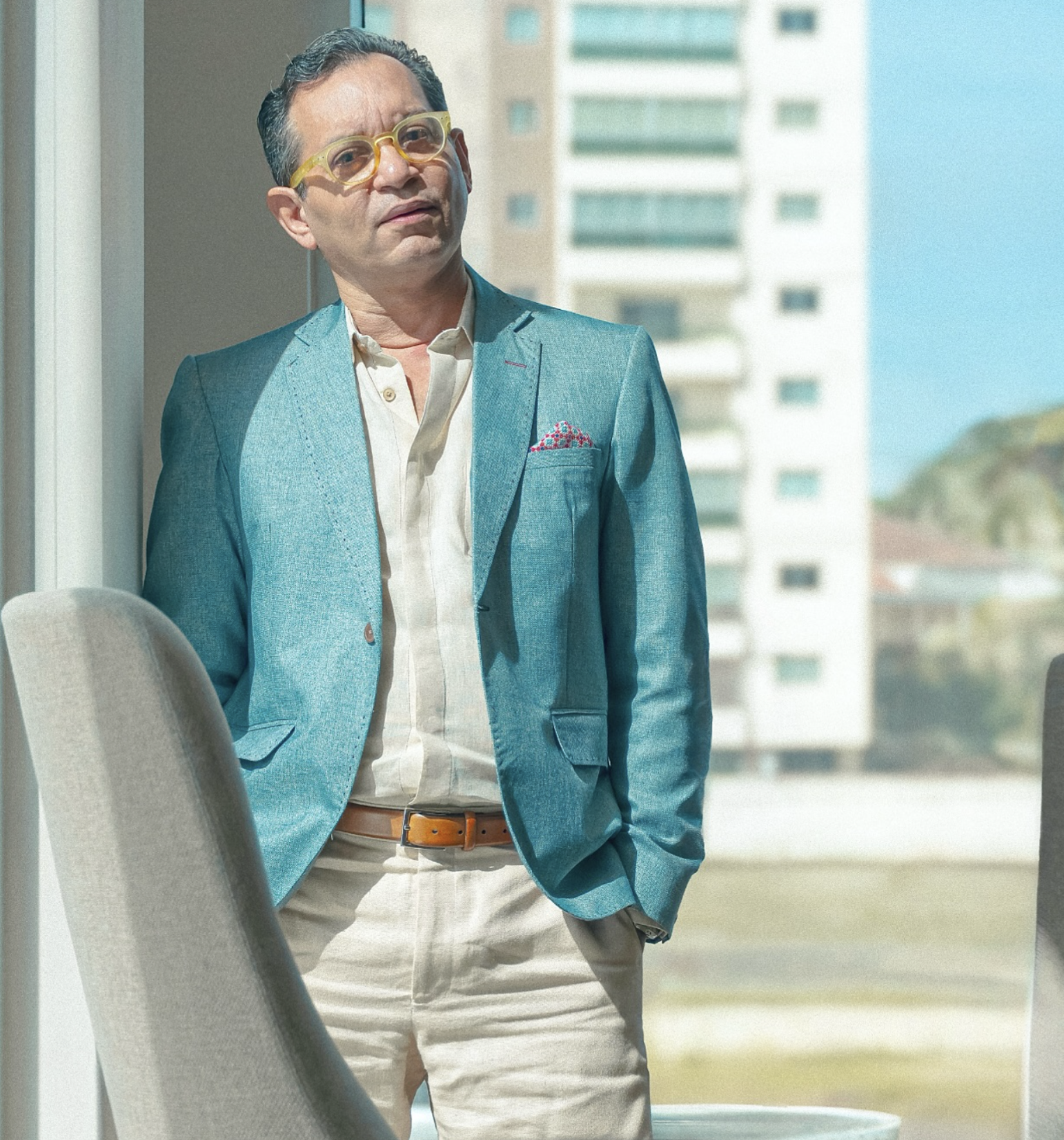 Dr. Escobar  Jaramillo 